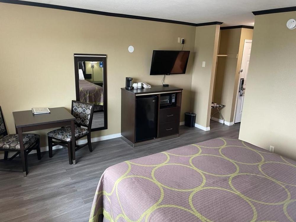 Super 8 by Wyndham Crescent City Super 8 by Wyndham Crescent City